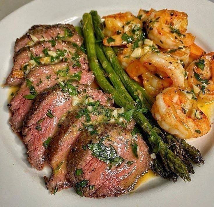 Garlic Butter Surf & Turf with Asparagus 🥩🦐🌿🍽️